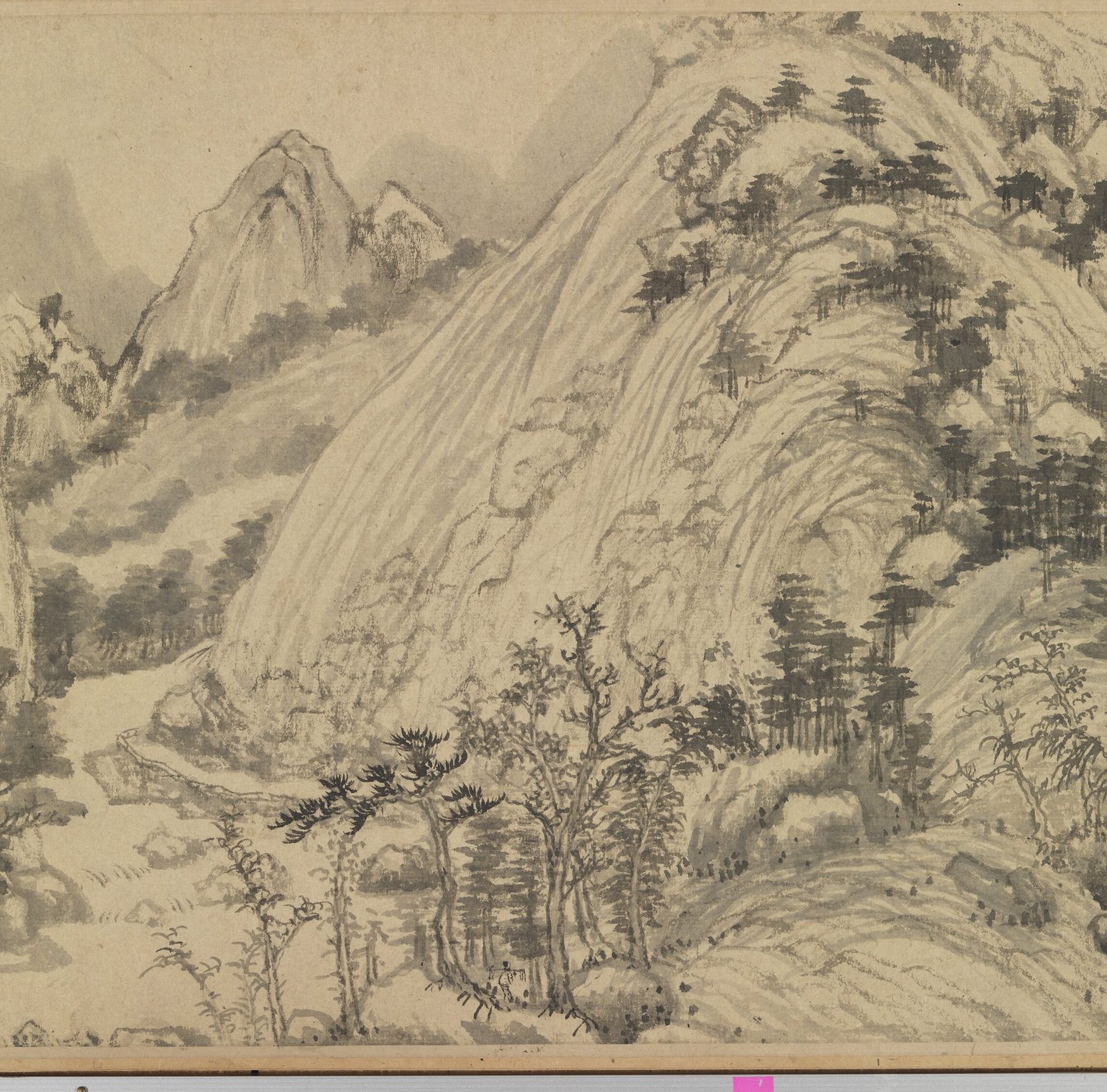 另一段山峦的近景：一座大山斜向右上方隆起，山坡上满是平行的长线，淡墨打底、浓墨压在上面；山脚一排排树木，有的树叶是横点，有的是竖点，有的只画了枝干。