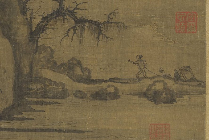 溪岸上，一个戴帽的人一手拄杖、一手向前，弯着腰往前走；他前面不远处，岸边坐着或蹲着另一个人。左边是一棵枝杈弯曲的大树，右边绢上有两方红色印章。